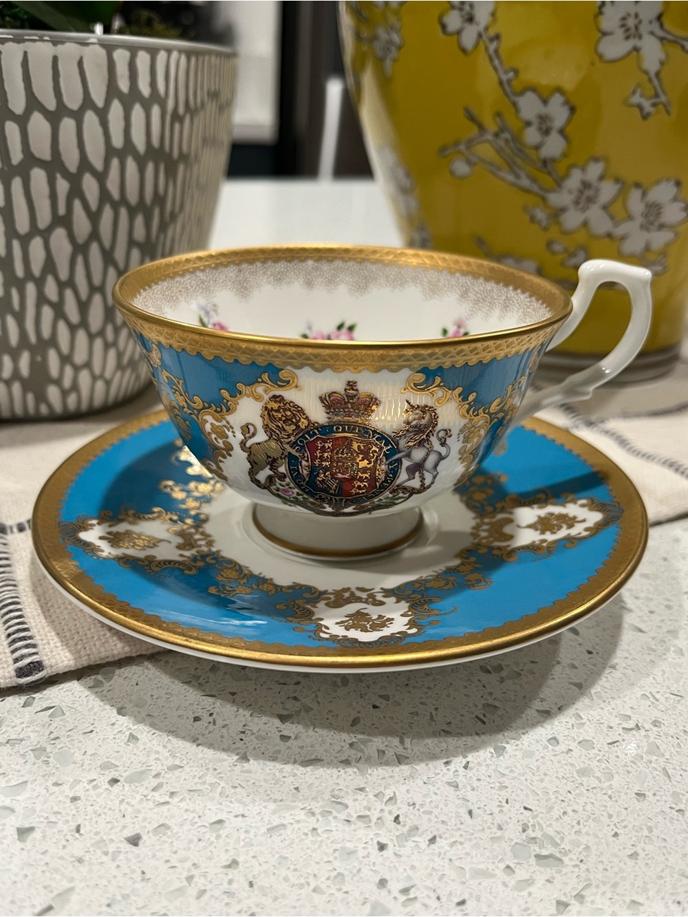 Royal Collection Trust Buckingham Palace Coat of Arms Cup/Saucer Made in England